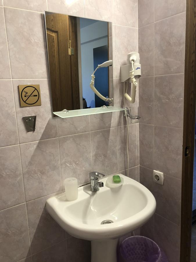 Guest House Zvanba Gagra Eksteriør billede